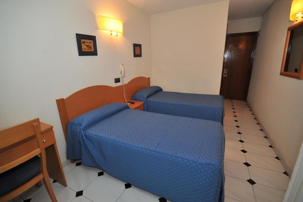 Hostal Goyma I San Fernando De Henares Exterior photo