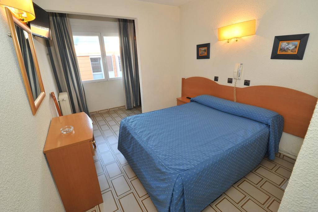 Hostal Goyma I San Fernando De Henares Exterior photo