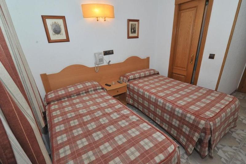 Hostal Goyma I San Fernando De Henares Exterior photo