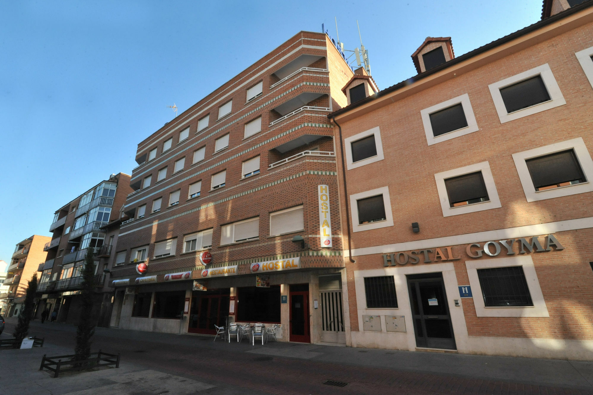 Hostal Goyma I San Fernando De Henares Exterior photo