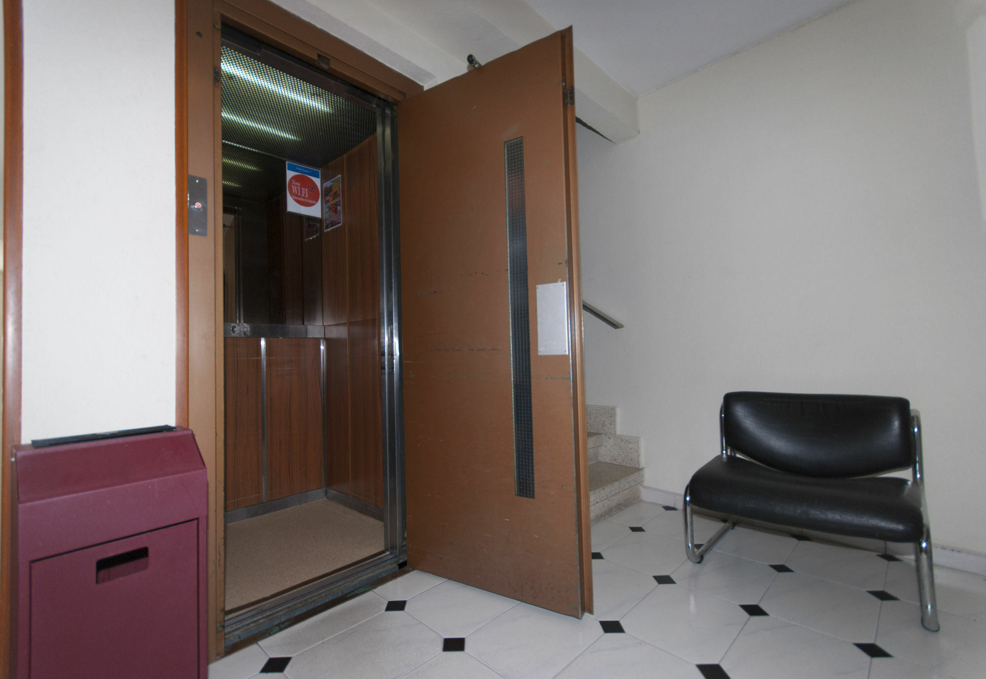 Hostal Goyma I San Fernando De Henares Exterior photo